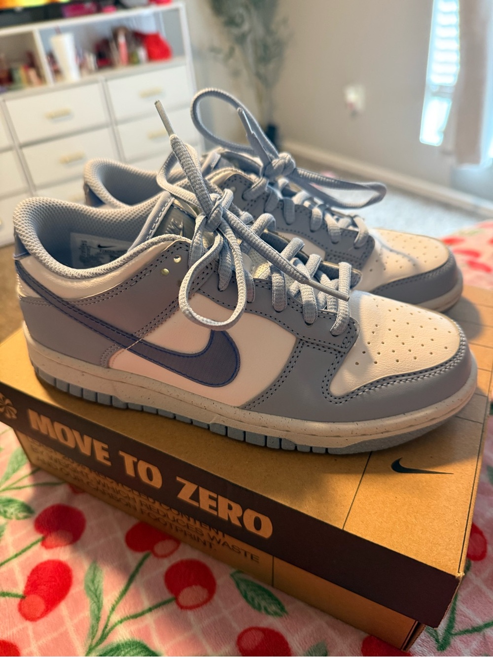 Nike Kids Low-Top Sneakers in Light Blue and White